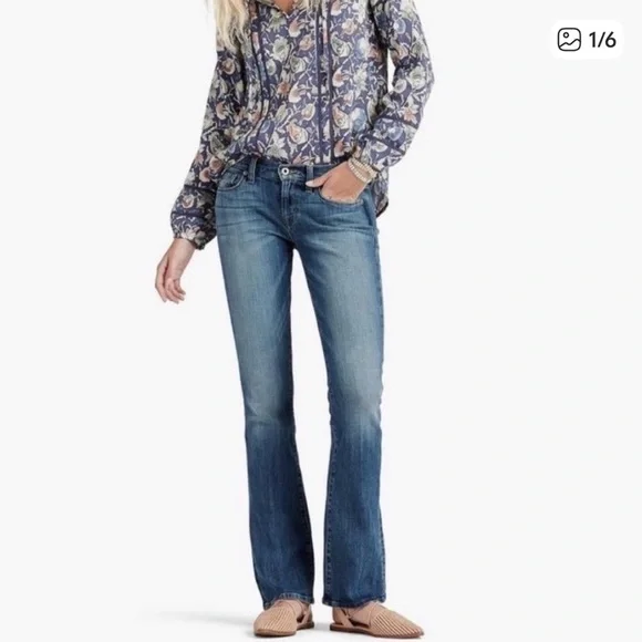 Lucky Brand Low Rise Jeans Sofia Boot. Size 12/31 long. - Picture 1 of 16